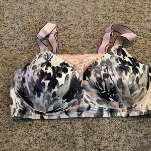 Cacique Black and White Patterned Sports Bra